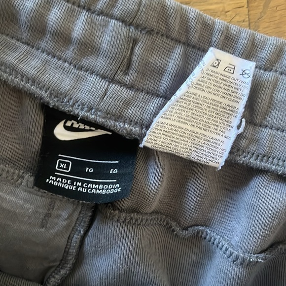 Nike shorts (heavier material) - Picture 3 of 3